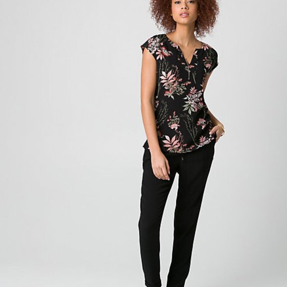 Le Chateau Tops - Le Chateau Floral Blouse - Size Large
